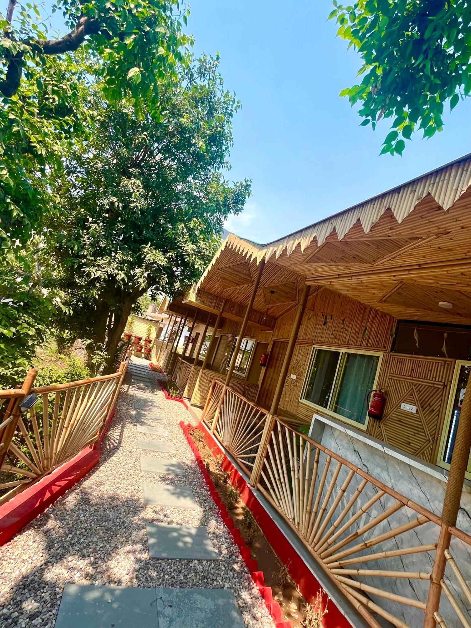 Bamboo Garden Cottages And Cafe Rišikéš Exteriér fotografie
